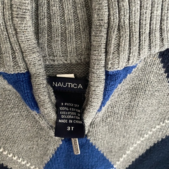 Sweater - Picture 2 of 3